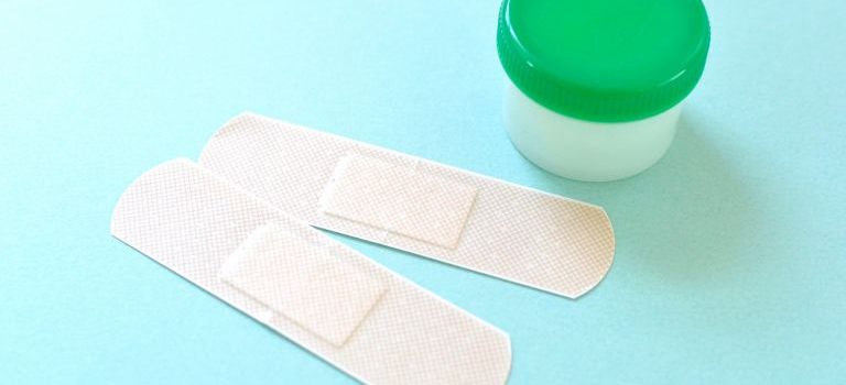 田町の高層ビルと住民に寄り添う内科病院が支える安心のまちづくり